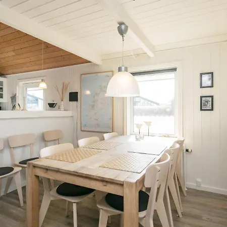 10 Person Holiday In Thisted *